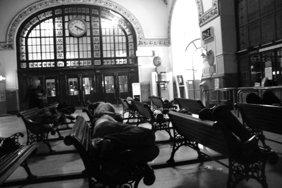 Haydarpaşa Station, 4:21 in the morning